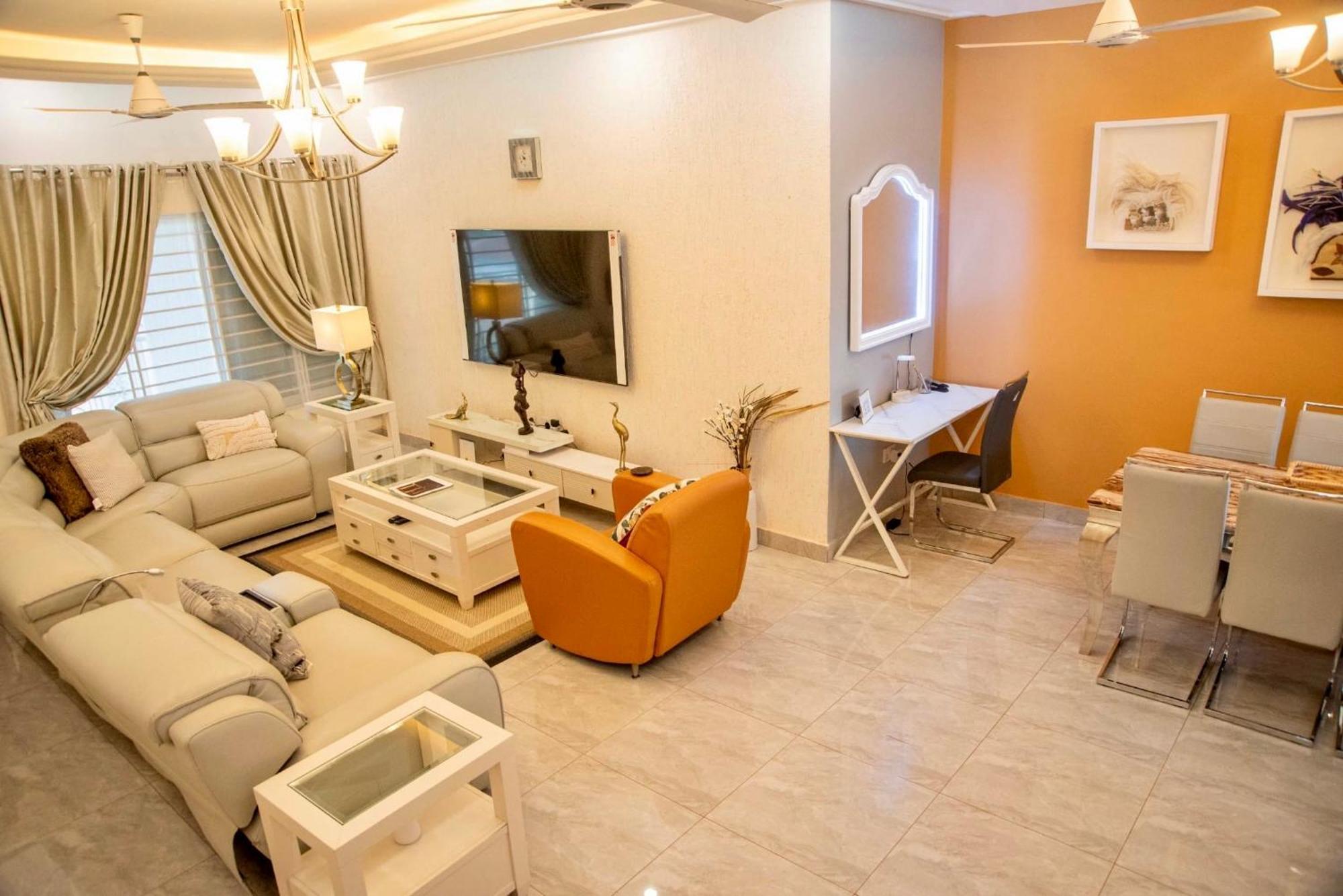 Seyramz Palace - Free Airport Pick Up - High Speed Starlink Wifi - Car Rental Tamale Luaran gambar